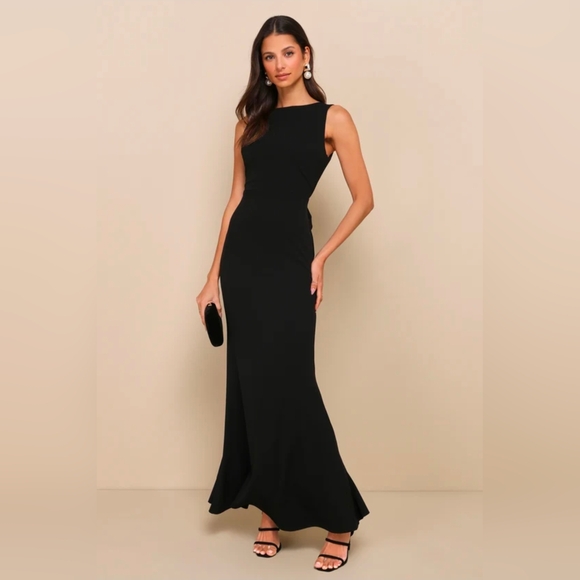 Lulus Dresses & Skirts - NWT Lulu's Classic Black Maxi Dress